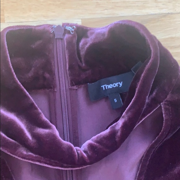 Theory velvet short sleeve shirt size S - Picture 3 of 3